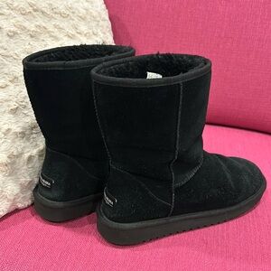 Koolaburra by Uggs black boots